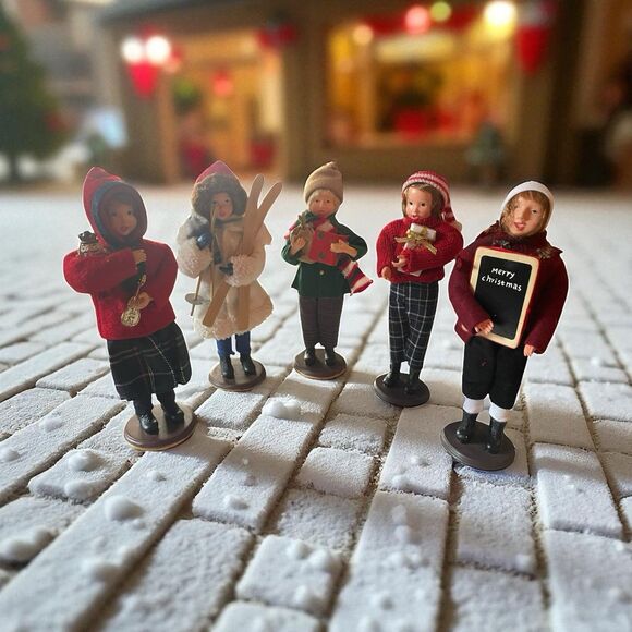 Dennis East International Christmas Carolers Figures Wooden Base 9” Lot Of 5 - Picture 1 of 9